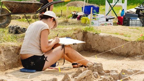 arheologi, najdišče, čevelj