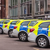 Policija na vlaku zasačila moškega, ki je trdil, da dela za italijansko policijo, tole so podrobnosti