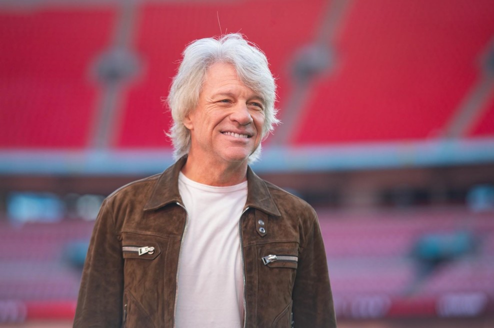 Rock zvezdnik, ki ga pozna cel svet, zdaj pomiva posodo v restavraciji (foto: profimedia)