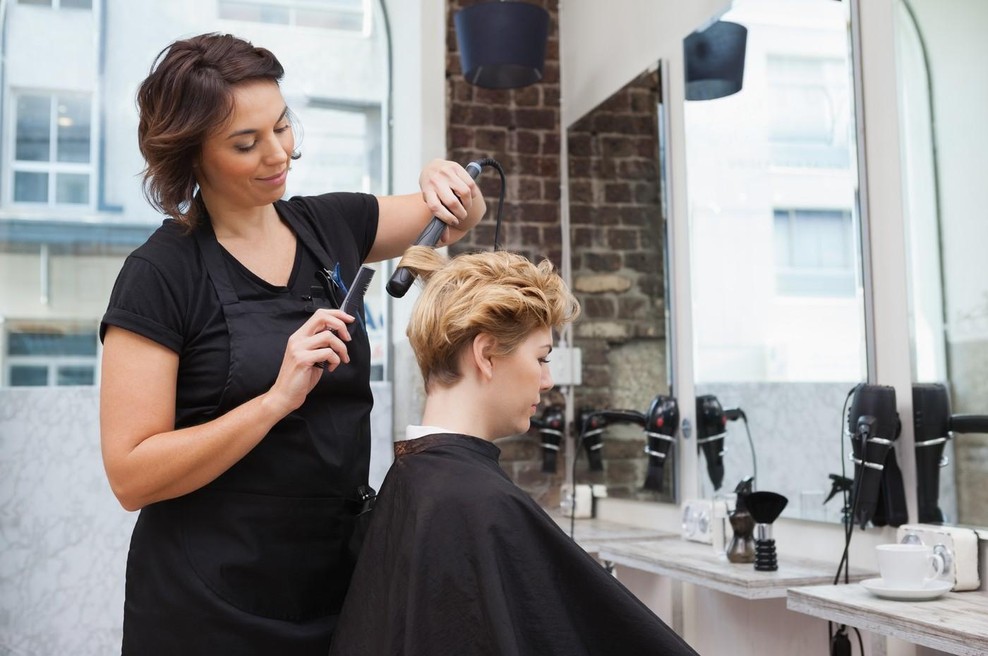 Napitnine frizerjem pod drobnogledom: stroga davčna pravila (foto: Profimedia)
