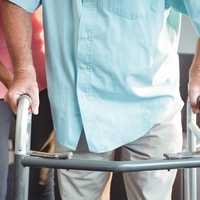 Dohodki v tej višini pomenijo obvezno plačilo doma za ostarele starše