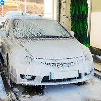 62-letna občanka v avtopralnici doživela hudo nesrečo, pomoč iskala v bolnišnici