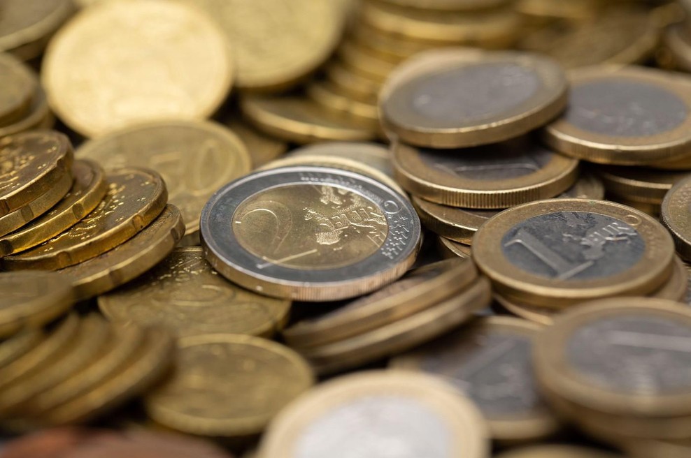 Če imate v denarnici ta konvanec za 2 evra, potem imate doma pravo malo bogastvo (foto: Profimedia)