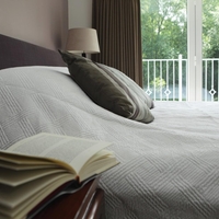 Ali je treba med mrzlo zimo spati z odprtim oknom?