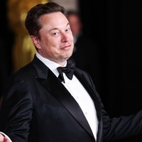 Musk stereotipe o Aspijih uporablja kot izgovor: "Tako pač delujejo moji možgani"