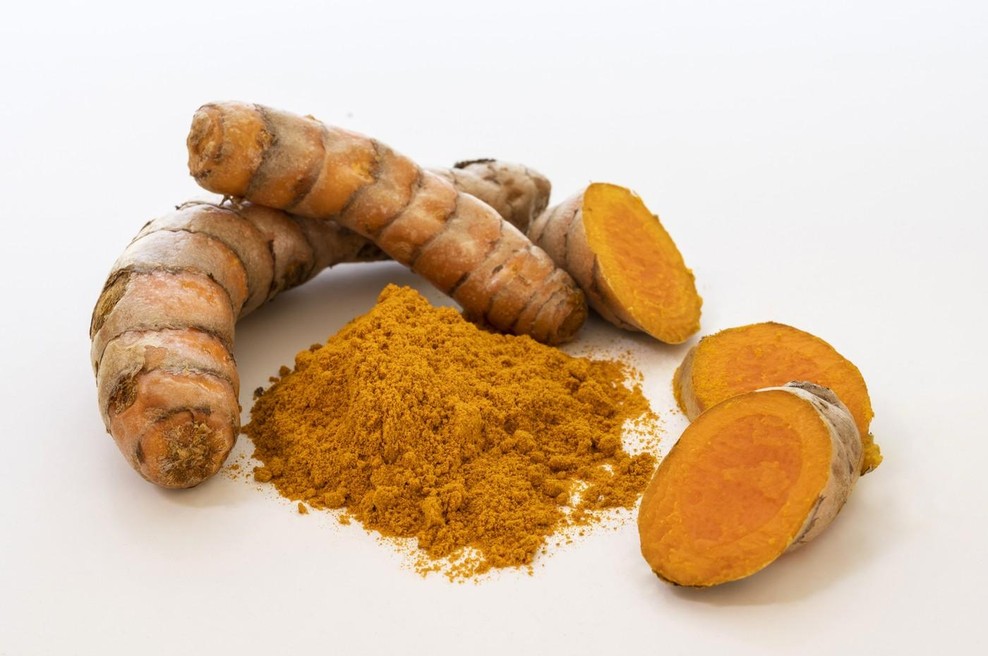 Močna, vendar ni za vsakogar: kaj morate vedeti, preden začnete jemati kurkumo (foto: Profimedia)