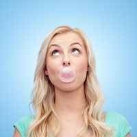 Žvečilni gumi ne ostane v želodcu sedem let