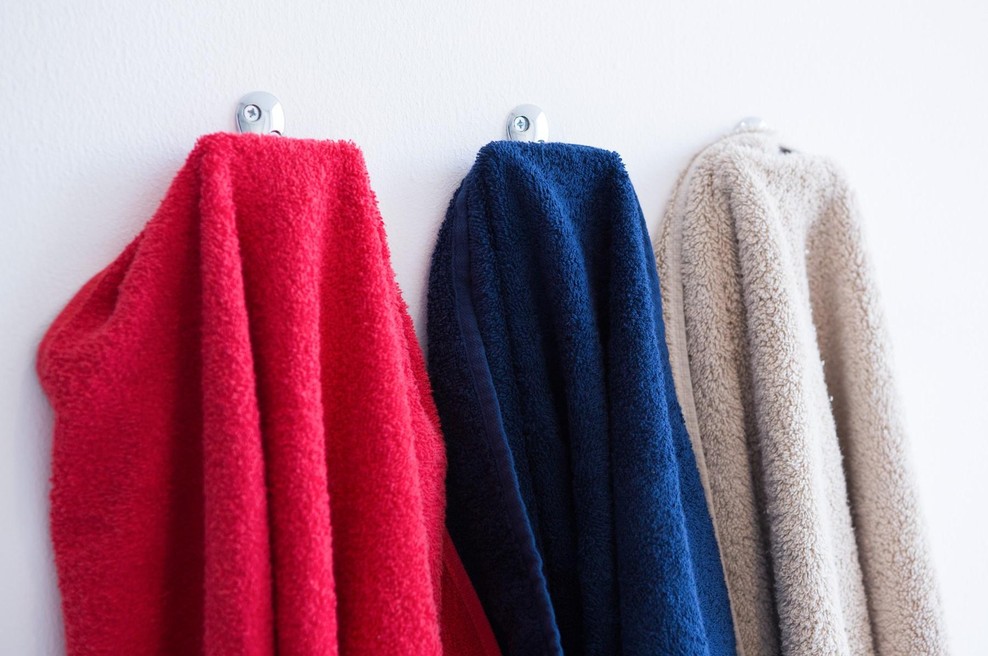 Da brisače ostanejo 'mehke in puhaste', v hotelih dodajajo to gospodinjsko sestavino (foto: profimedia)