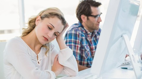 Januarska depresija je resnična: tako so znanstveniki pojasnili ta pojav.