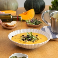 Zato priznana avtorica receptov v domače juhe dodaja olivno olje