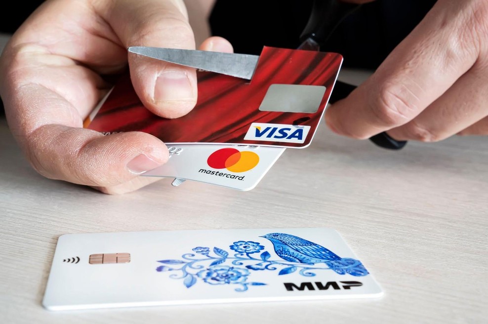 Velika sprememba od februarja: Številne bančne kartice bo treba zamenjati (foto: Profimedia)