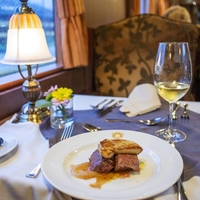 Šok: Restavracija zaračunala 20 evrov za gosta, ki ni prišel, tole pravi združenje za varstvo potrošnikov