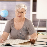 Učiteljica s 30-letnimi izkušnjami: "Otrokovo vedenje razkriva, kaj se dogaja doma"