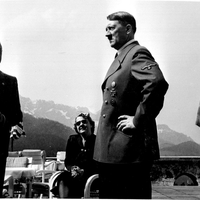 Bila je edina sestra Adolfa Hitlerja, a le redki so slišali zanjo