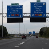 Če vozite po evropskih cestah, morate vedeti: To je funkcija zelene črte na cesti - med dvema belima