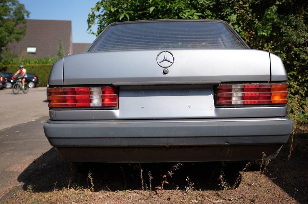 Odjava avtomobila: Zaradi te napake kazni do 1600 evrov (foto: Profimedia)