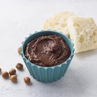 Veganska Nutella, ki jo lahko doma pripravite že v 15 minutah