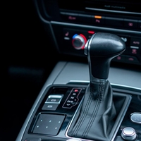 Strah vsakega voznika: Ali se avtomatski menjalnik da uničiti z napačno potezo med vožnjo