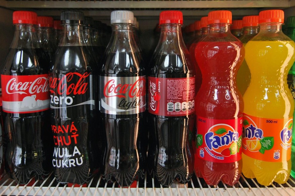 Fanta se tukaj prodaja bolj sladka kot drugje: Namesto 4,5 grama sladkorja, ga ima kar 7,6 grama! (foto: Profimedia)