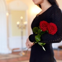 Bili smo popolna družina, dokler se na pogrebu moža niso pojavile tri neznane ženske