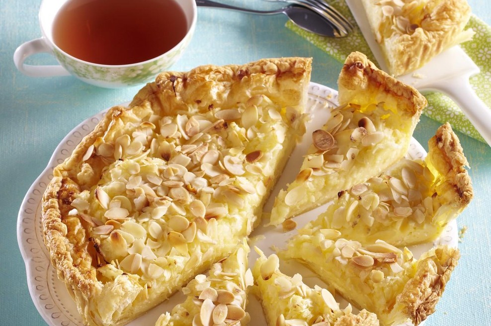 Hit na spletu: Hiter jabolčni kolač z vaniljevim pudingom je za obliznit vse prste (foto: profimedia)