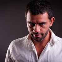 Duhovna laž, ki nas ohranja nevarno naivne: "Ranjeni ljudje ranijo ljudi"