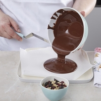 Recept za domačo čokolado, ki bo navdušil celo družino