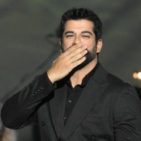 Pred oltarjem je pustil dekle in se poročil s tekmico, ki je že bila v vezi