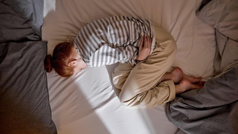 spanje, fetalni položaj