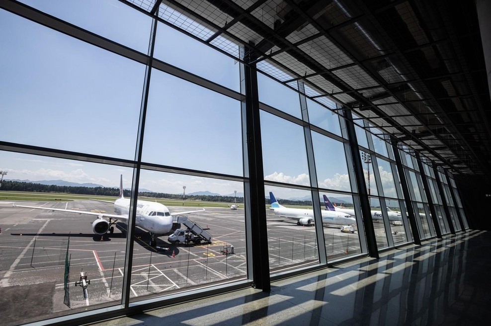 Kaj sta 22. decembra počela agenta Black Cube na Trstenjakovi? (foto: profimedia)