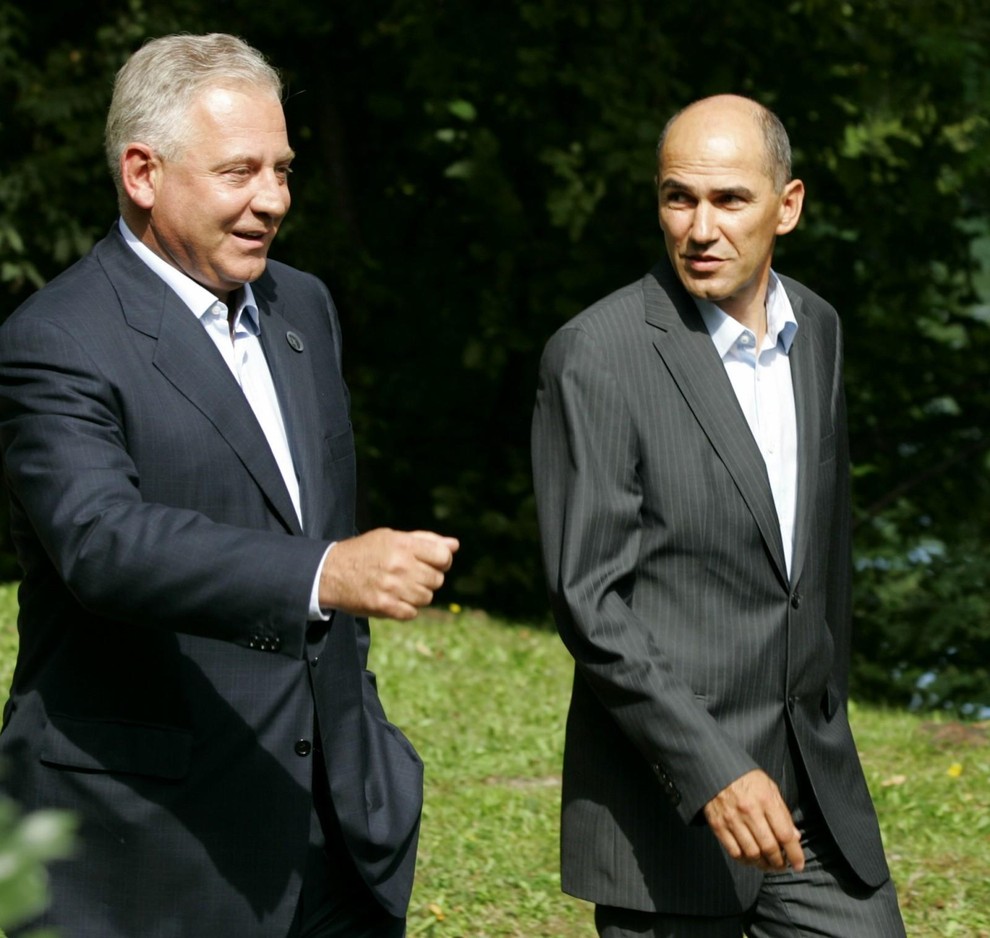 Leta 2007 pa je Janez Janša povsem drugače komentiral domnevno prisluškovanje Sove njegovim pogovorom s takratnim hrvaškim premierom Ivom Sanaderjem …