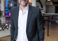 Znani slovenski TV-voditelj razkril podrobnost iz preteklosti in vse pustil brez besed