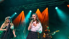 
                                                         Uroš in Tjaša Uroš Steklasa Tjaša Steklasa koncert Domžale