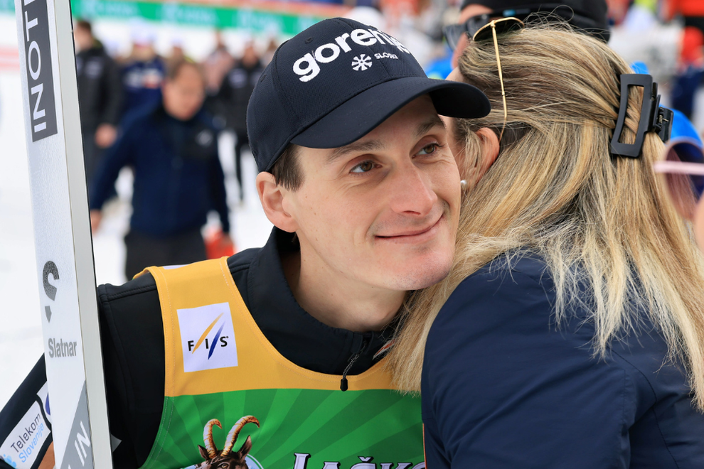 Domen Prevc Špela Ravnik par Planica poljub ljubezen