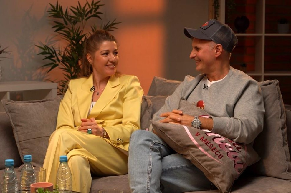 Osupljiva izpoved slovenskega para: tako je huda prometna nesreča spremenila njuno ljubezensko zgodbo (foto: youtube.com/@Tistidnevivmesecu/posnetek zaslona)