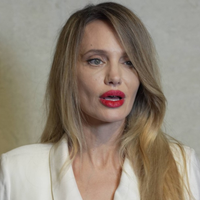 Kaj za vraga se dogaja z Angelino Jolie?! Vsi govorijo o novih posnetkih, ti so osupljivi in so takoj razdelili javnost