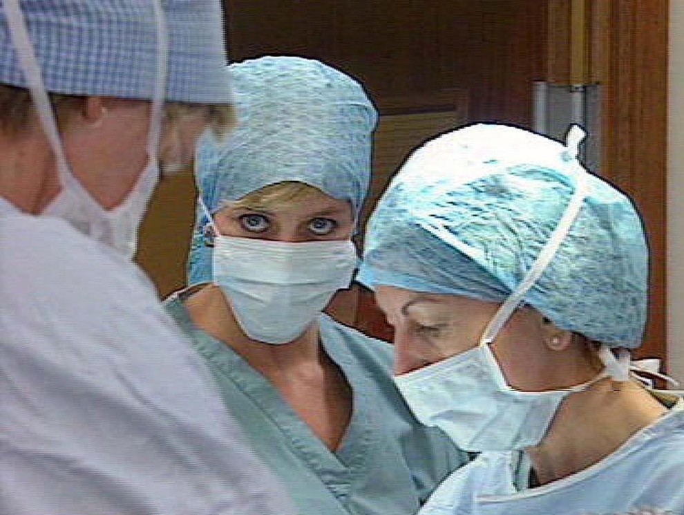 Ironično je, da bi lahko ta kardiokirurg pomagal princesi Diana po prometni nesreči z Dodijem Al Fayedom, če bi bil …