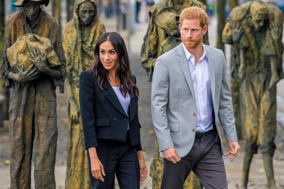 Takšen lepotec je danes sin princa Harryja in Meghan Markle, ta redek posnetek prišel v javnost (foto: Profimedia)