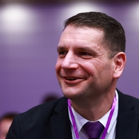 Ste že videli, kako lepo hišo ima Zoran Stevanović? Mnogi mu bodo zavidali