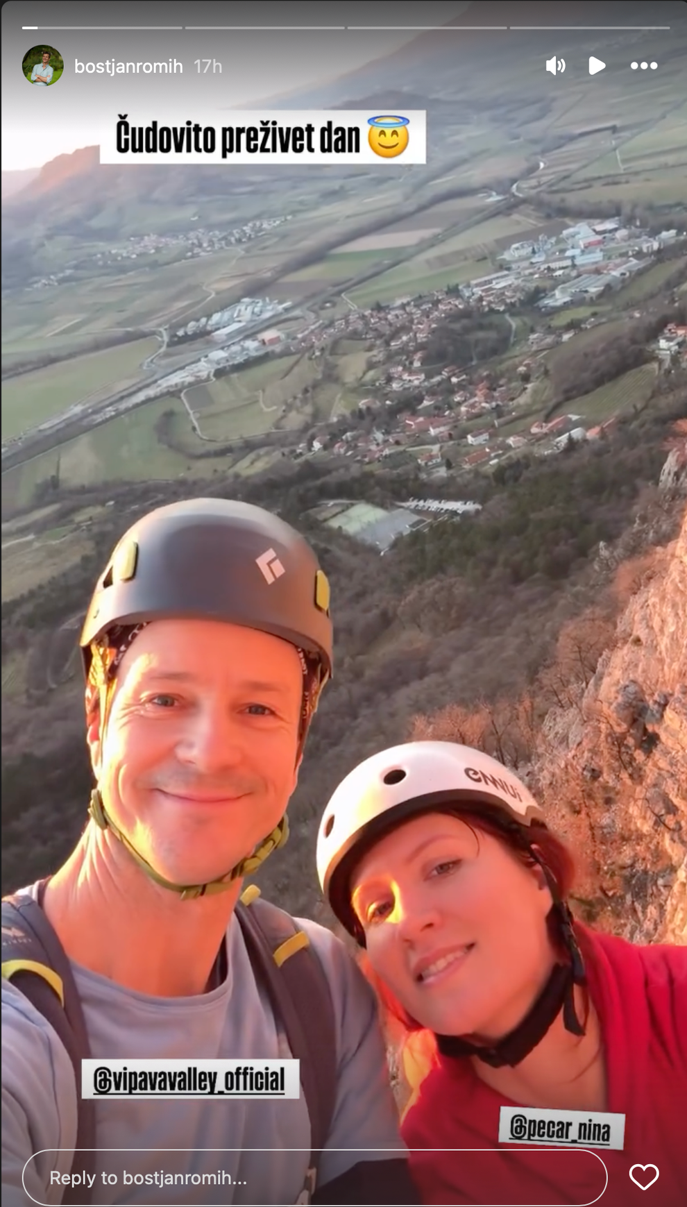 Boštjan je po ločitvi očitno našel novo srečo v ljubezni z violinistko Nino Pečar. Ta prihaja iz Novega mesta in …