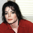 Film o Michaelu Jacksonu že podira rekorde, a kritiki opozarjajo na pomembno podrobnost
