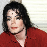 Film o Michaelu Jacksonu že podira rekorde, a kritiki opozarjajo na pomembno podrobnost