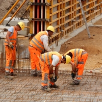 Žalostna statistika: V povprečju ena oseba izgubi življenje vsake štiri delovne dni na gradbiščih