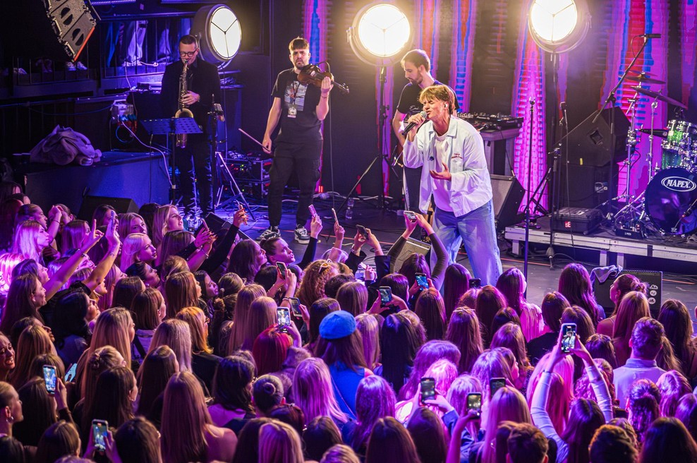 Ta pri nas zelo znani pevec pripravlja nekaj odmevnega: novica že dviguje obrvi (foto: Simone Di Luca)