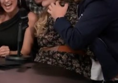 Razkritje, ki je ganilo vse v studiu: znana Slovenka priznala, da pod srcem nosi ...