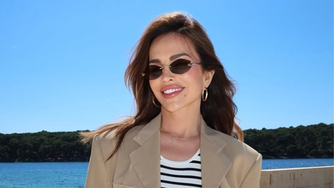 Severina modna kombinacija kapri pajkice top