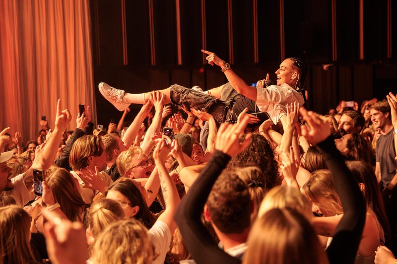 Masayah pevka koncert Kino Šiška