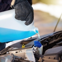 Ena napaka z antifrizom lahko uniči motor