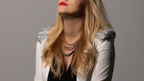 Eva Hren