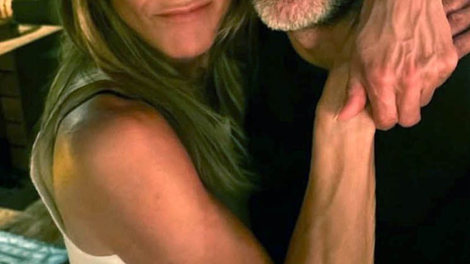 Jennifer Aniston in Jim Curtis
